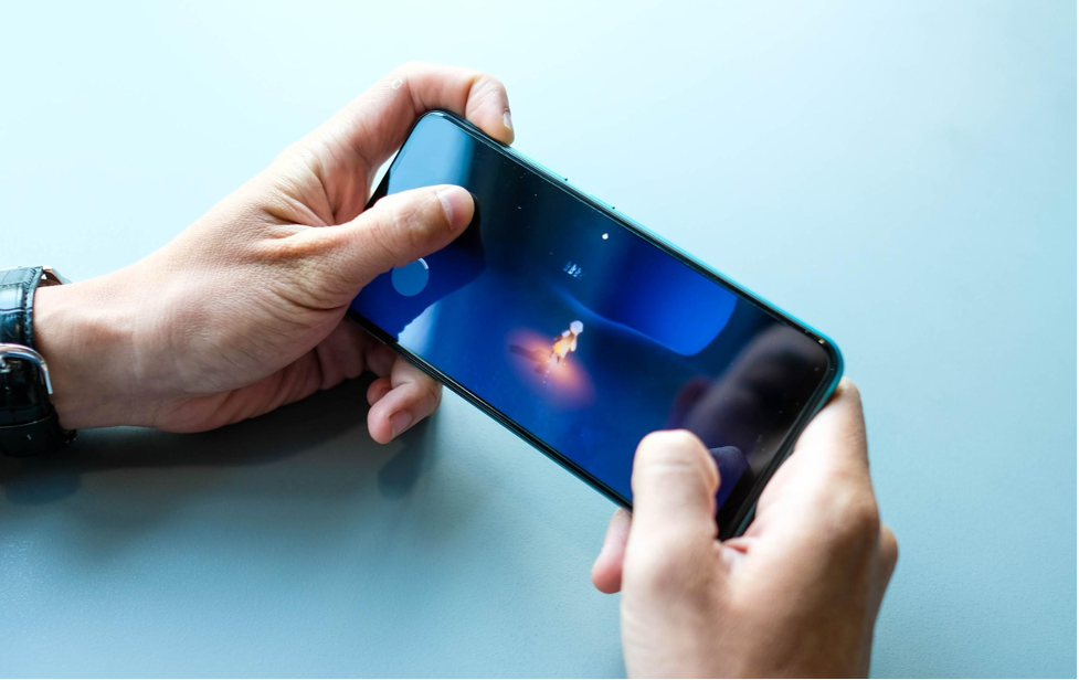 smartphone,  smartphone pin lon anh 5