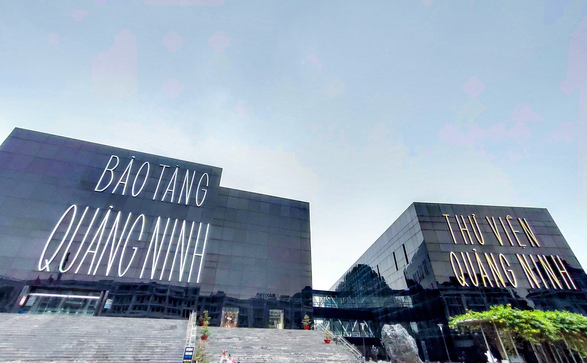 7 diem den khong the bo qua tai Quang Ninh hinh anh