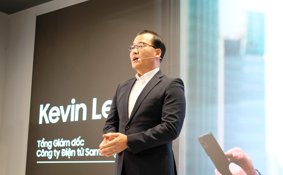 Samsung A72 ra mat nhieu nang cap quan trong anh 1