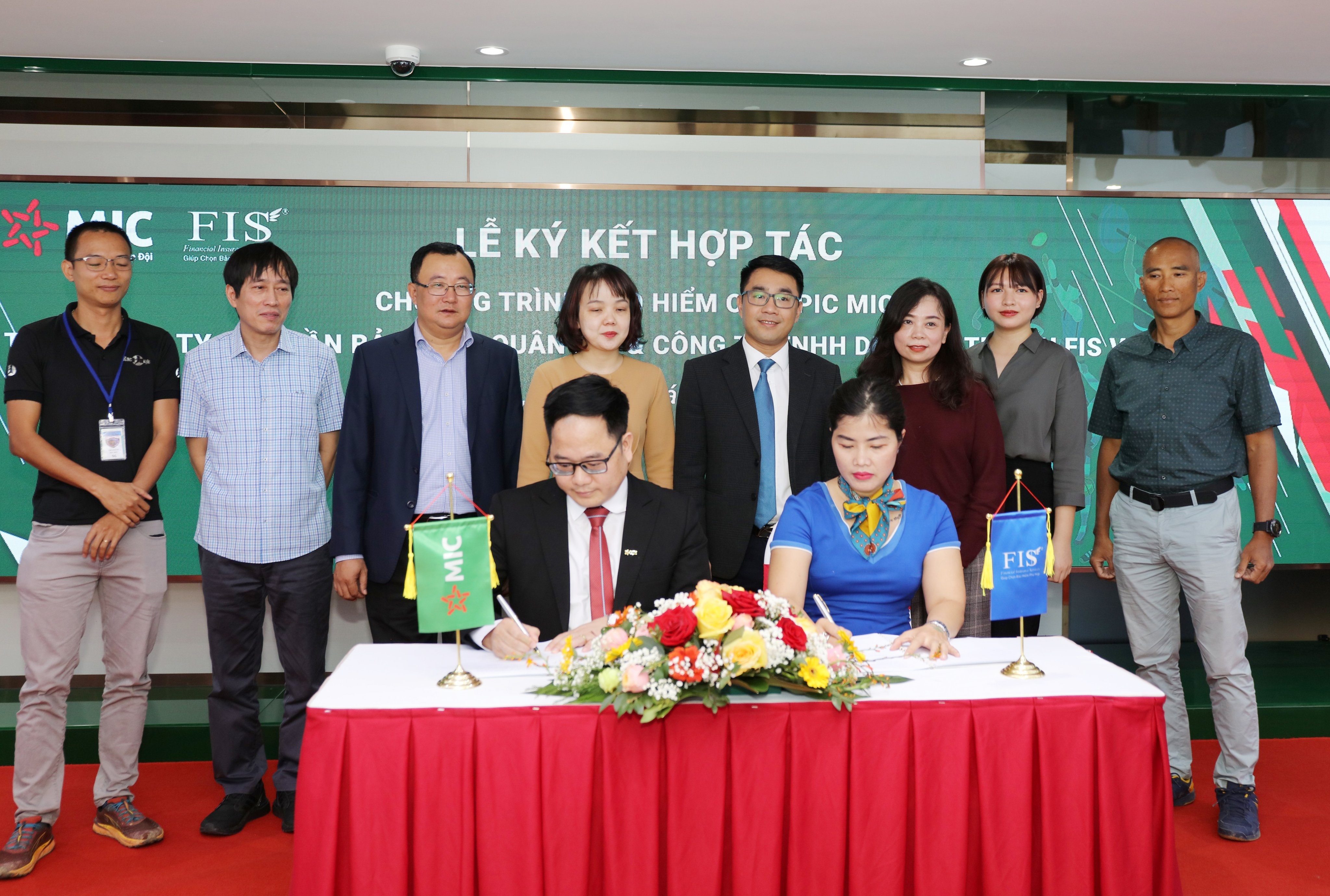 Bao hiem Quan doi,  MIC anh 1