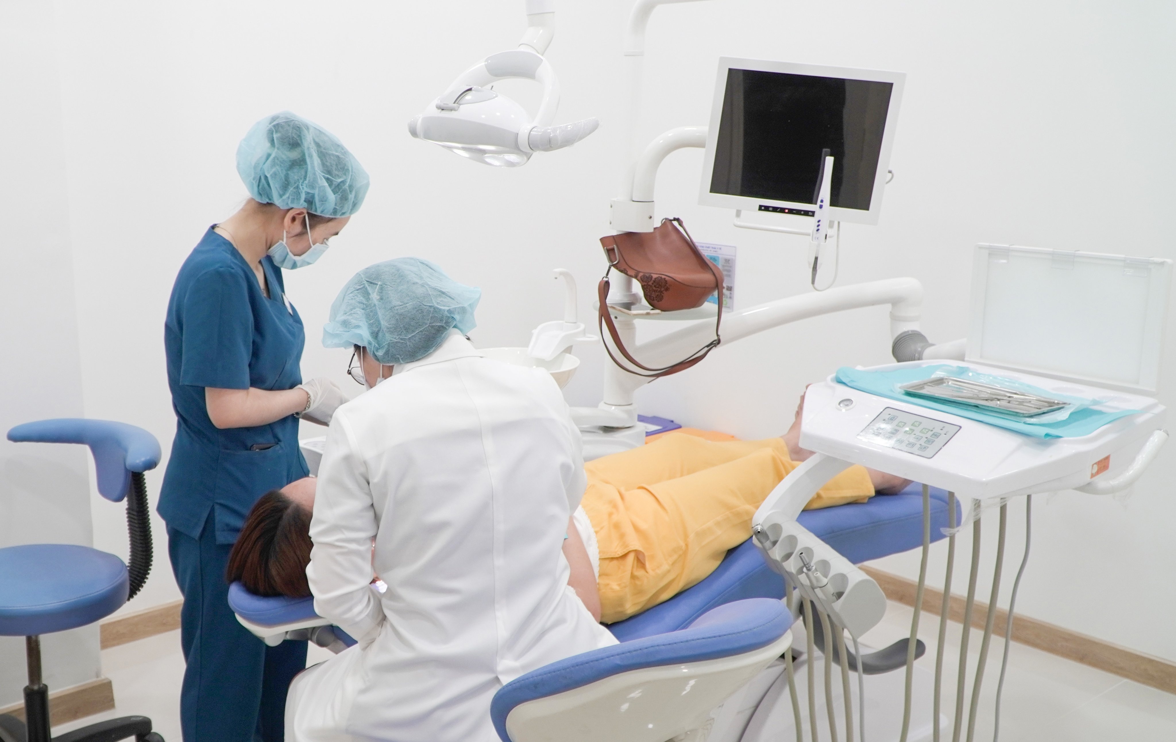 dia chi nha khoa,  cham soc rang anh 3