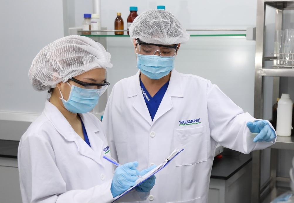 Khau trang diet duoc cac loai bien the cua virus Corona hinh anh