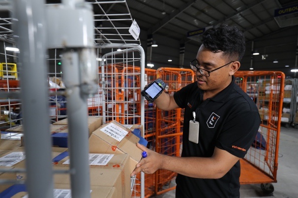 Top 3 nghe noi bat len ngoi cung TMDT hinh anh