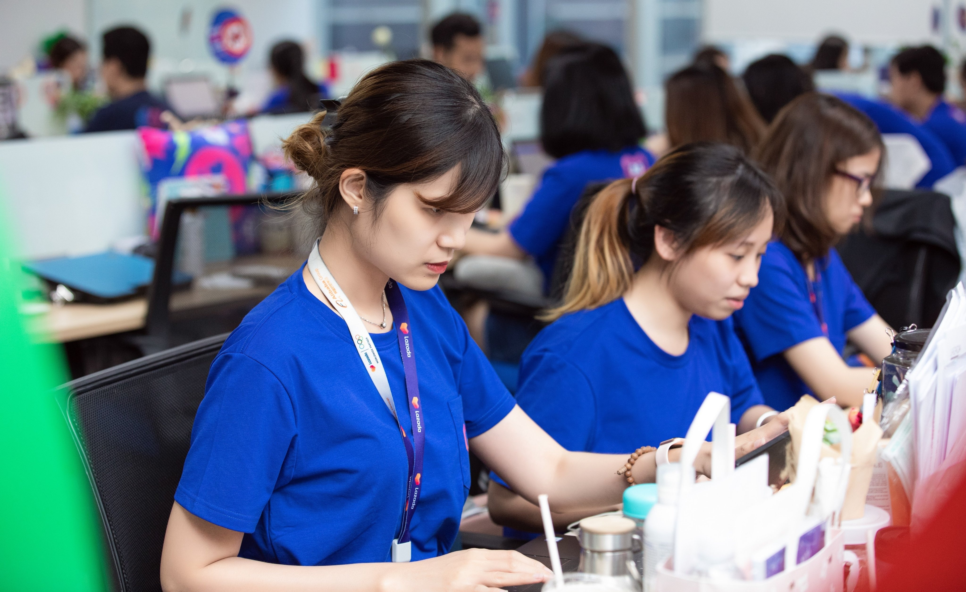 Lam viec lau dai trong moi truong TMDT - chuyen kho ma de hinh anh