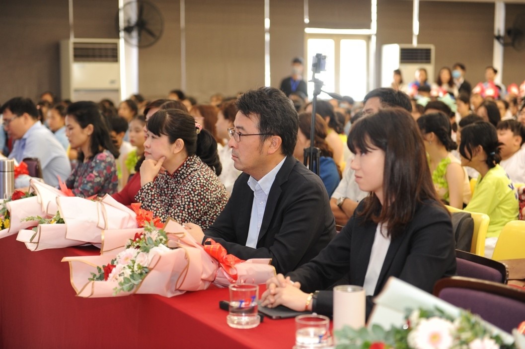 Hoc sinh sinh vien thanh pho voi phap luat,  Kirin anh 4