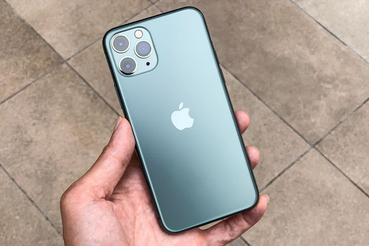 iPhone 12 Pro Max va loat iPhone cu giam den 6 trieu tai XTmobile hinh anh