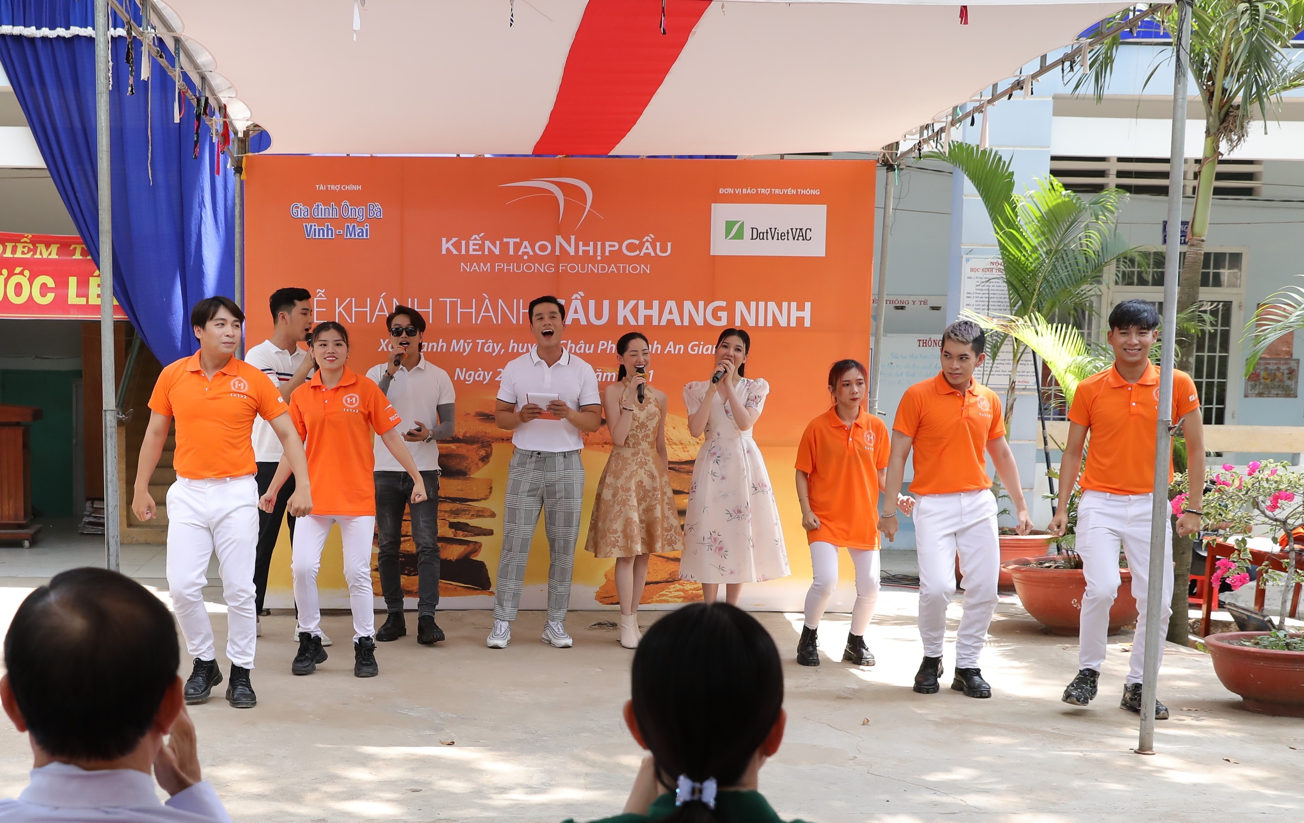 Quy Nam Phuong anh 2