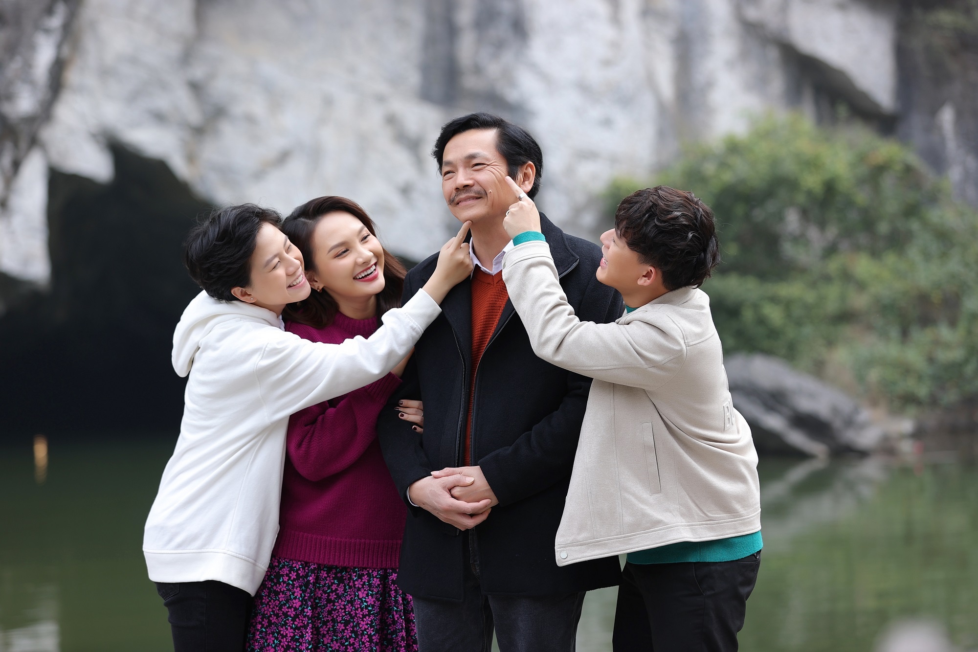 Dan sao 'Ve nha di con' goi y diem check-in cuoi tuan hinh anh