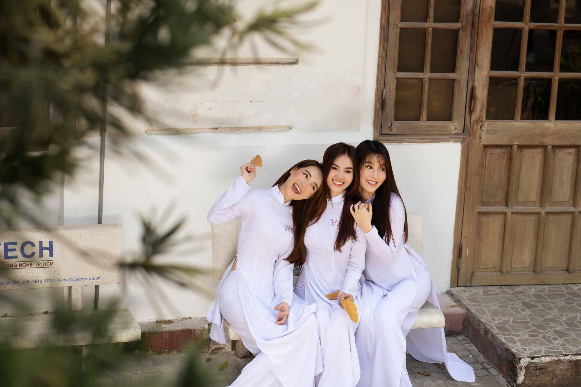 Fan thich thu voi tao hinh nu sinh cua Diem My, Nha Phuong, Lan Ngoc hinh anh