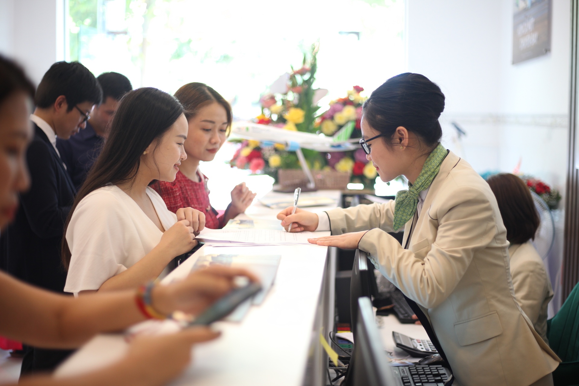 Bamboo Airways khai truong phong ve Con Dao tu 1/4 hinh anh