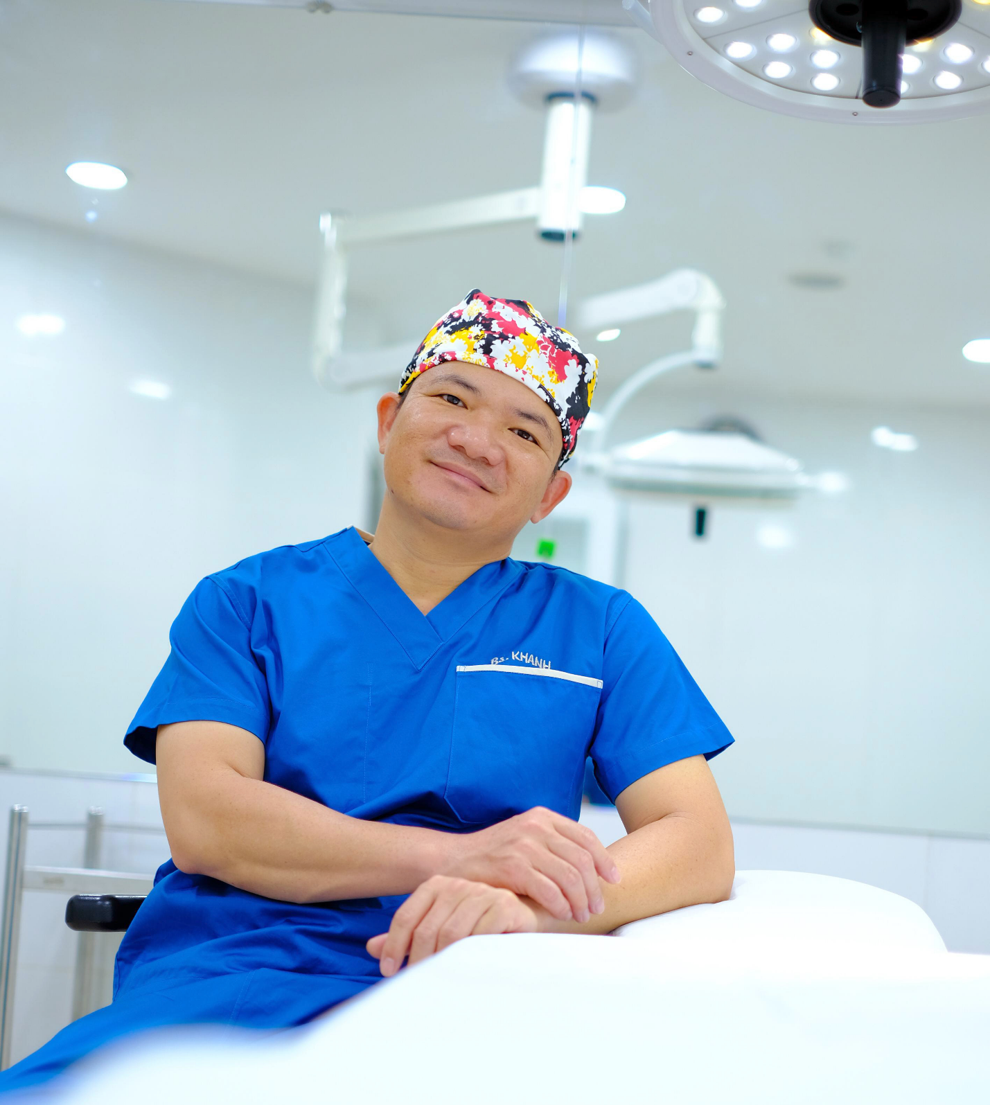 Tham my vien Charming,  nang mui cau truc anh 2