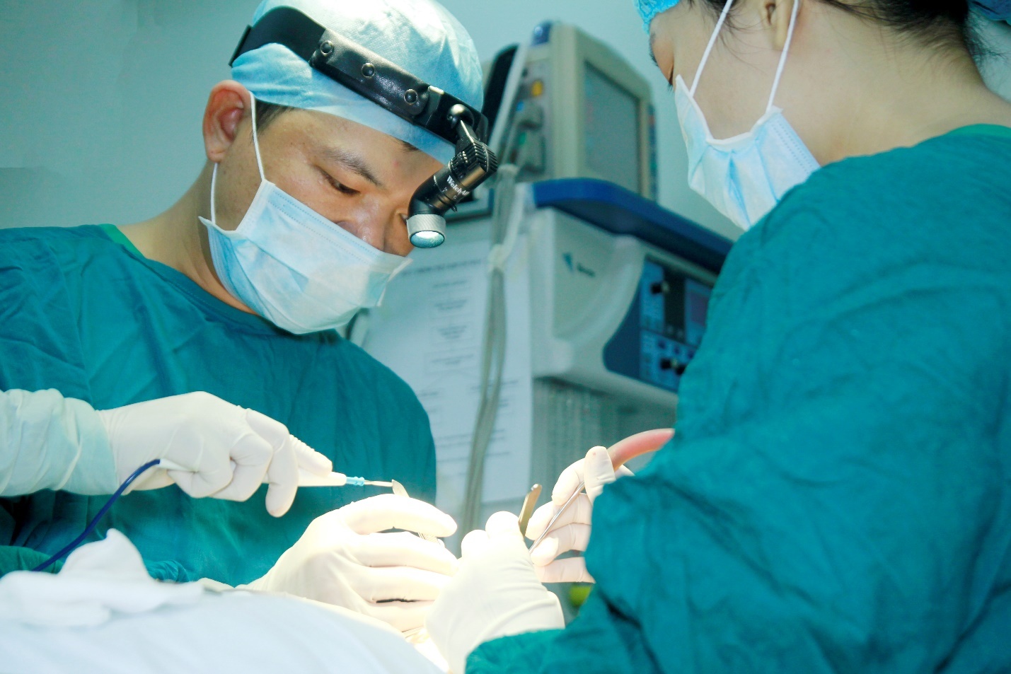 Tham my vien Charming,  nang mui cau truc anh 3