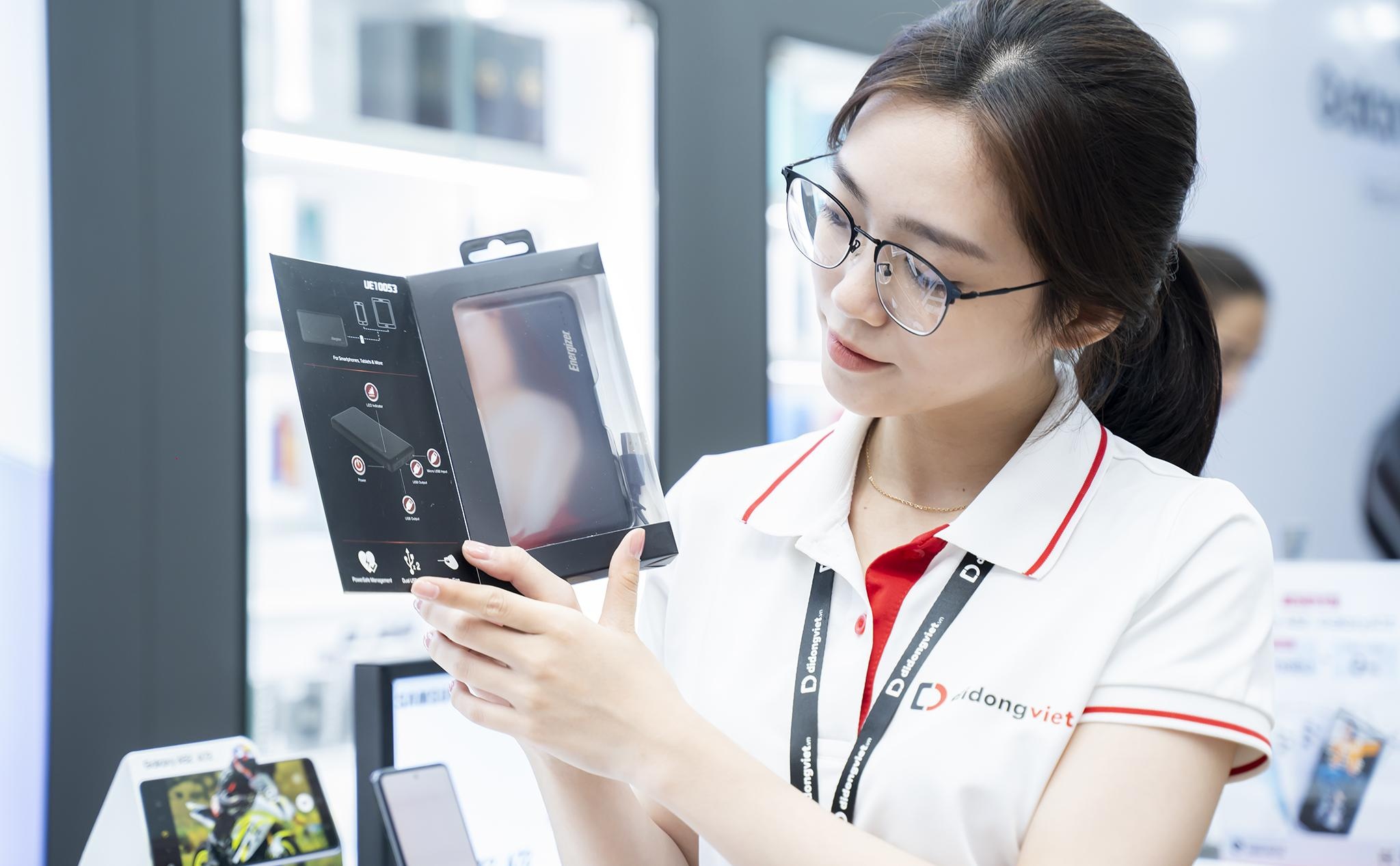 Energizer UE10053,  pin sac du phong anh 3