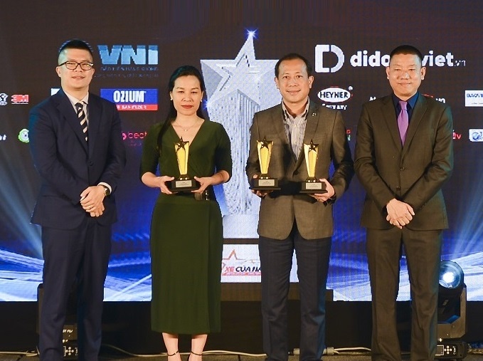 3 mau xe VinFast dan dau binh chon tai ‘Xe cua nam 2021’ hinh anh