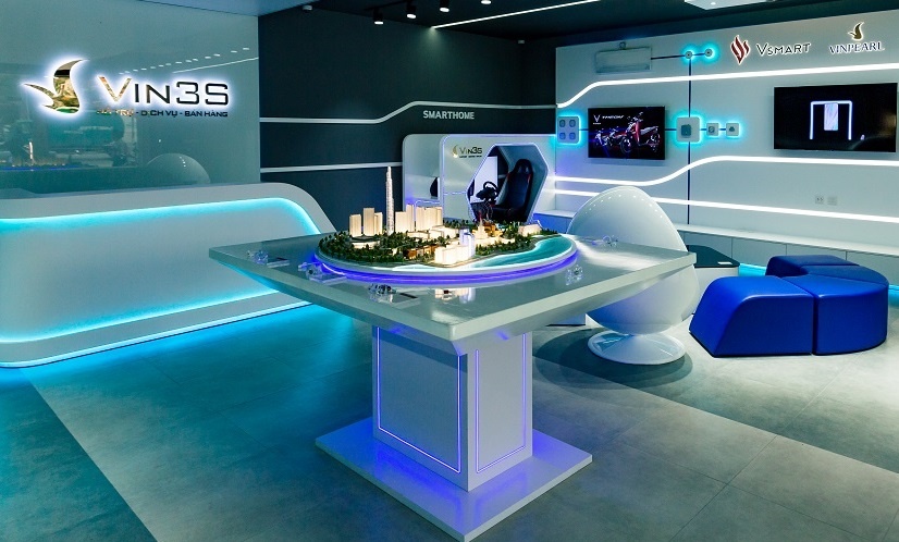 Ben trong showroom Vin3S cua VinFast hinh anh