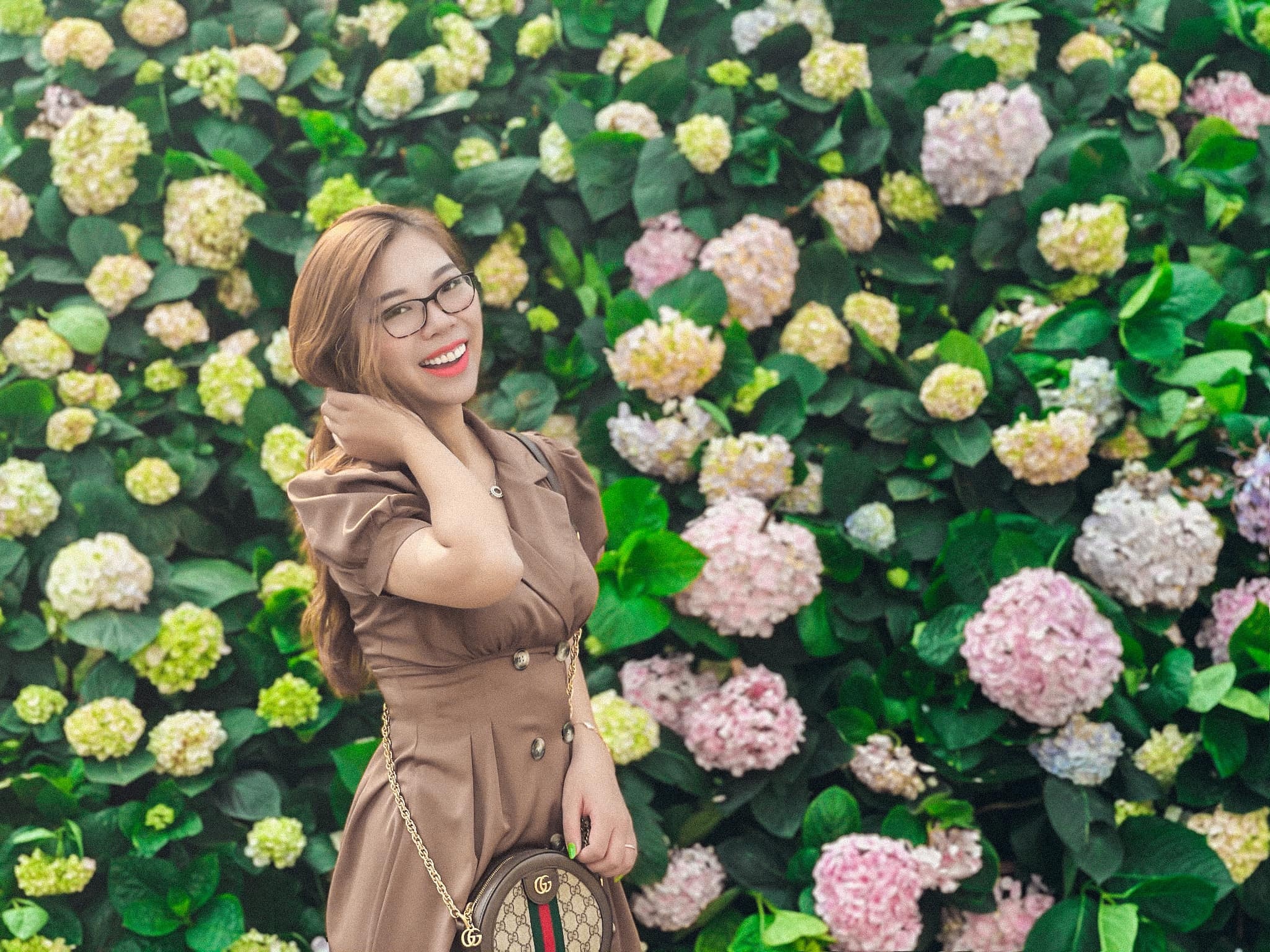 Du khach hao huc check-in truoc them le hoi hoa Sam Son hinh anh