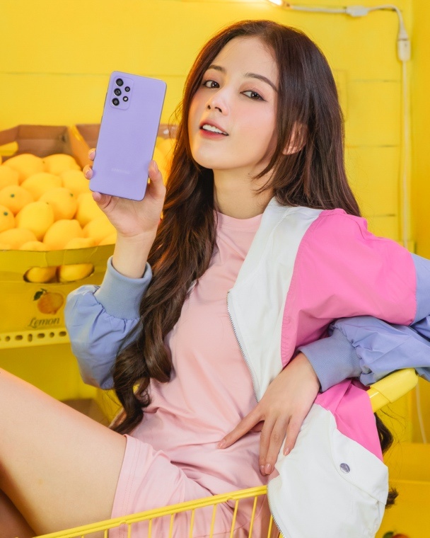 CellphoneS,  dien thoai tam trung anh 1