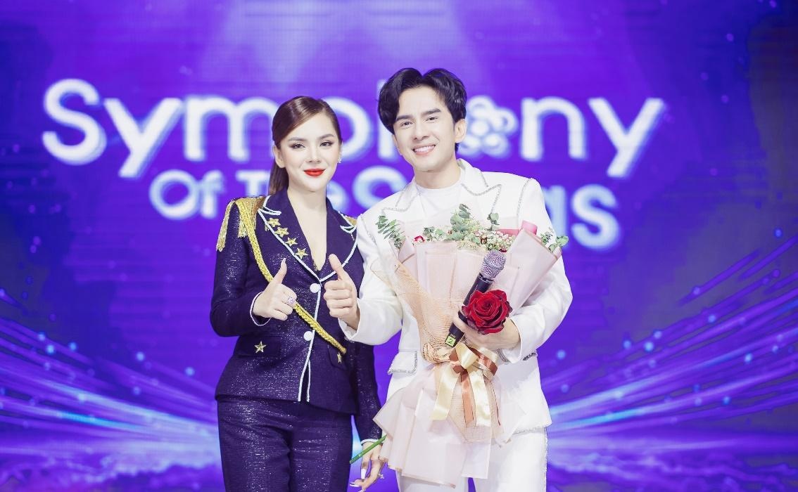 Queenie Skin mung sinh nhat 4 tuoi bang su kien hoanh trang hinh anh