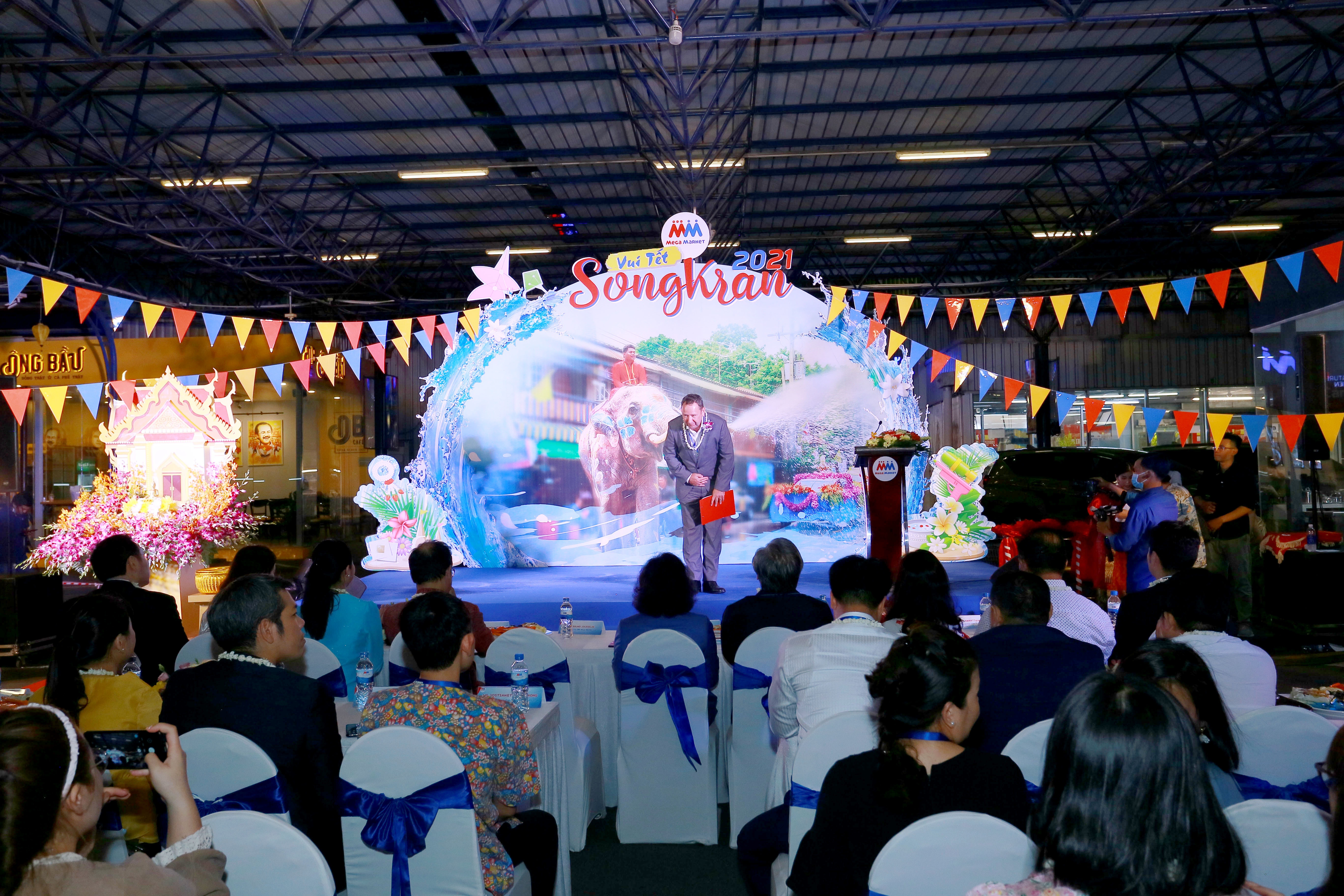 Mega Market Viet Nam,  Vui Tet Songkran anh 4