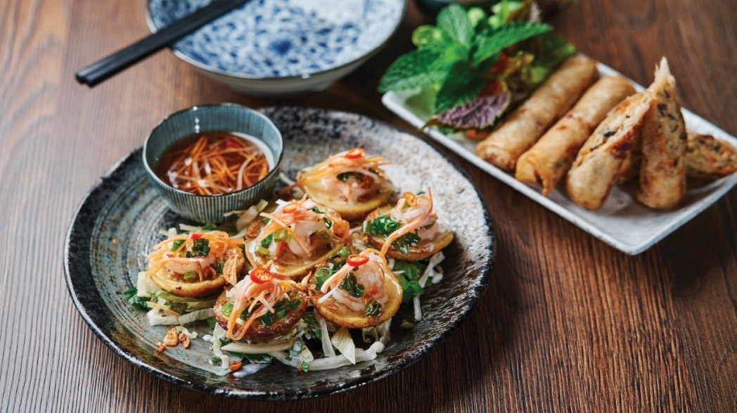 Atrium,  nha hang quan 1 anh 6