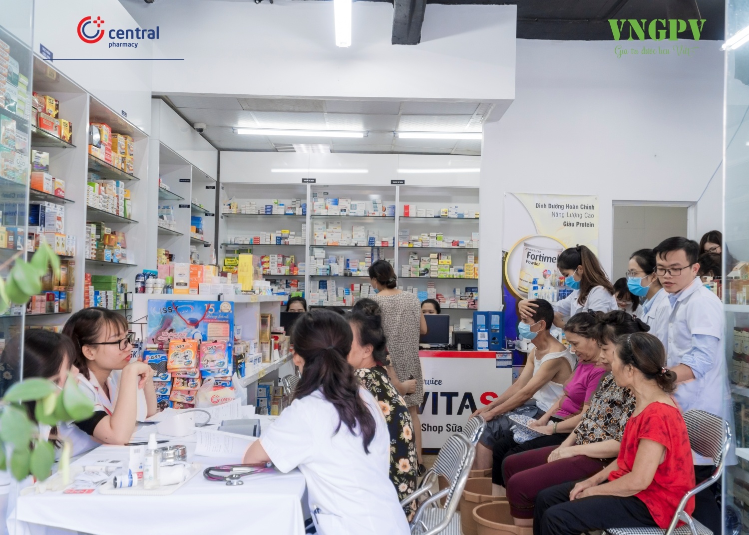 Central Pharmacy,  nha thuoc online anh 1