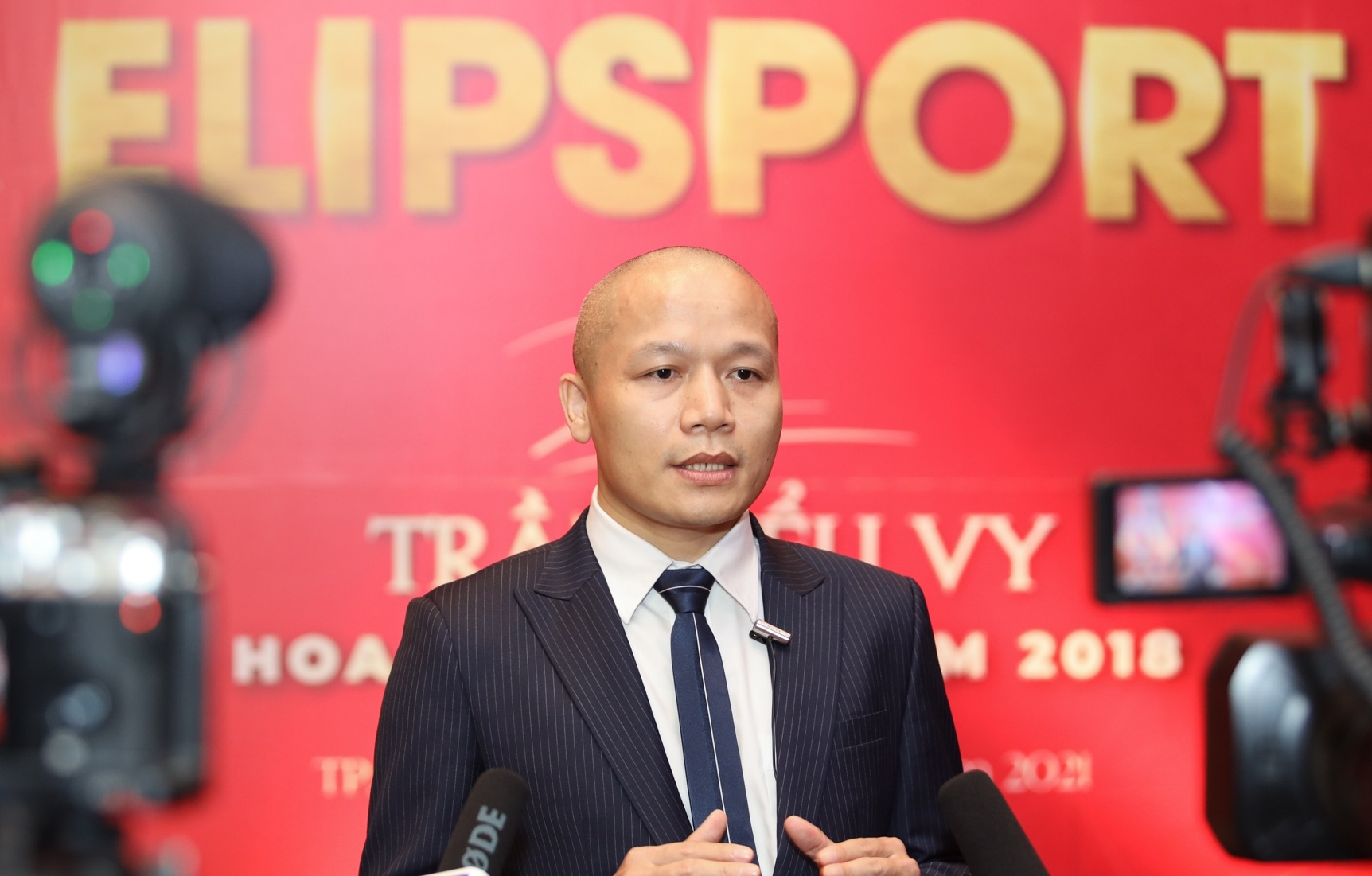 Elip,  Elipsport anh 6