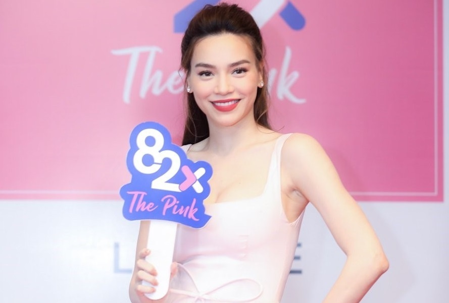 Ho Ngoc Ha dien dam khoe eo thon tai su kien hinh anh