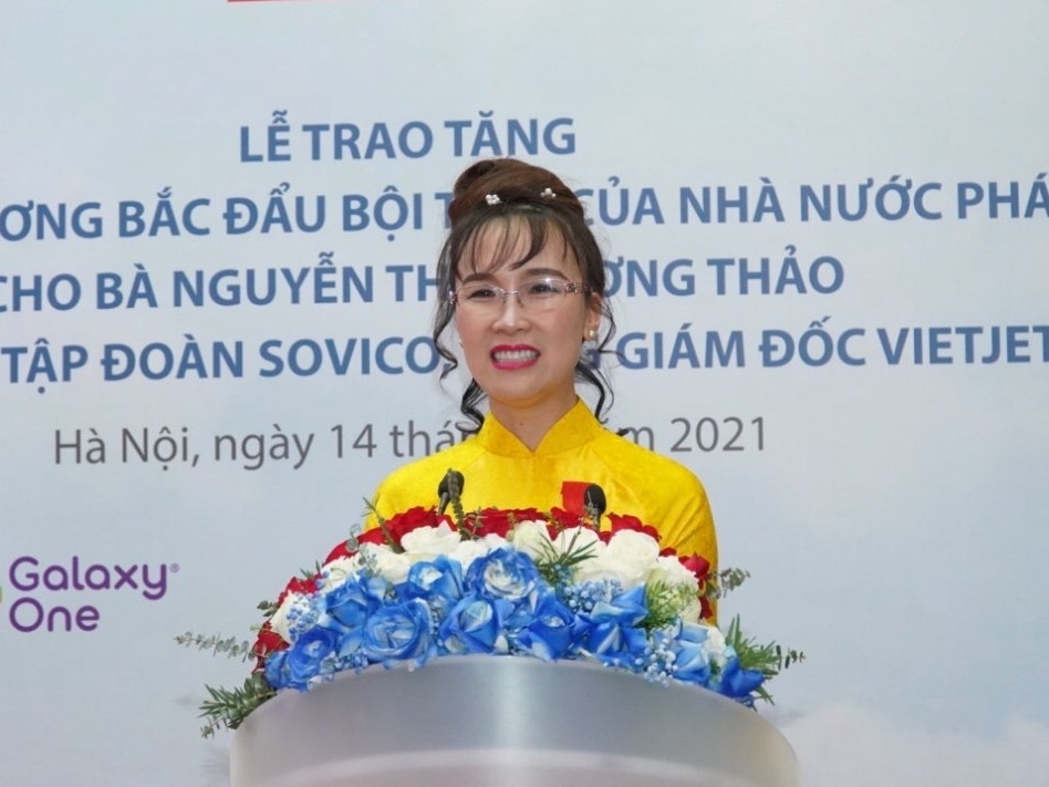 Ba Nguyen Thi Phuong Thao nhan huan chuong Bac dau boi tinh hinh anh