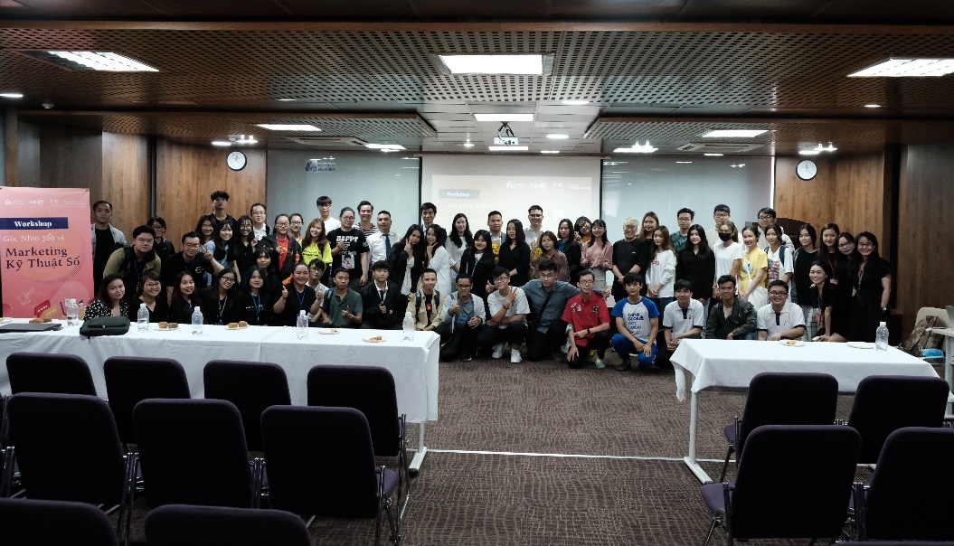 dai hoc hoa sen,  khoa kinh te hoa sen anh 1