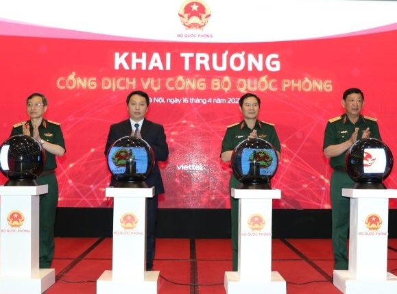 Viettel phoi hop trien khai Cong dich vu cong Bo Quoc phong hinh anh