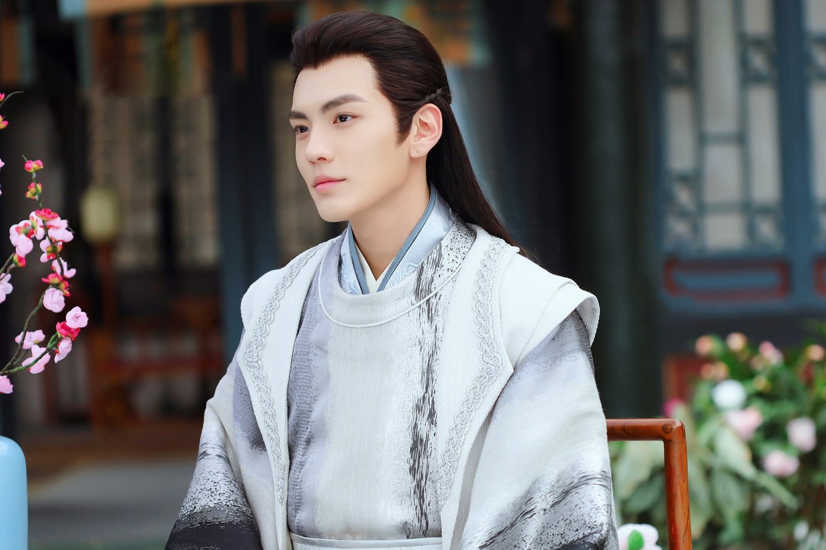 Tieu nu nghe thuong anh 2