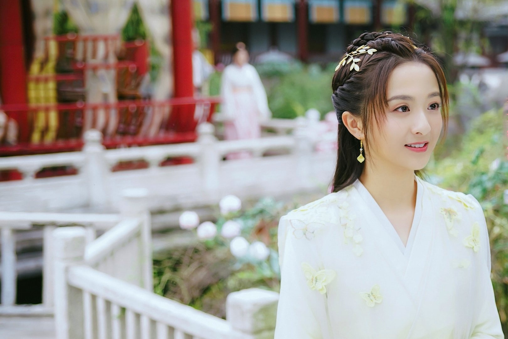 Tieu nu nghe thuong anh 1