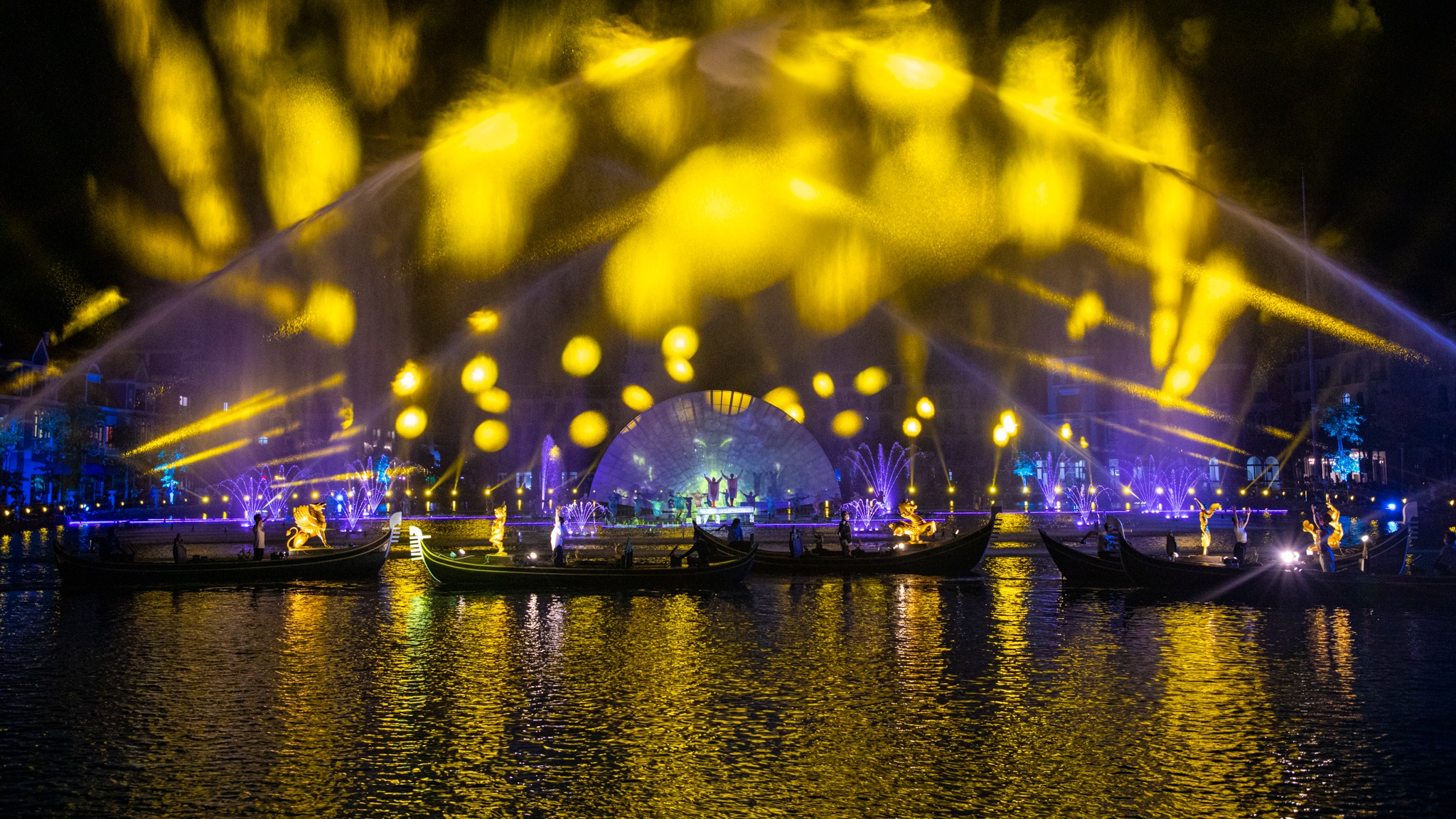 Grand World,  Vingroup anh 11