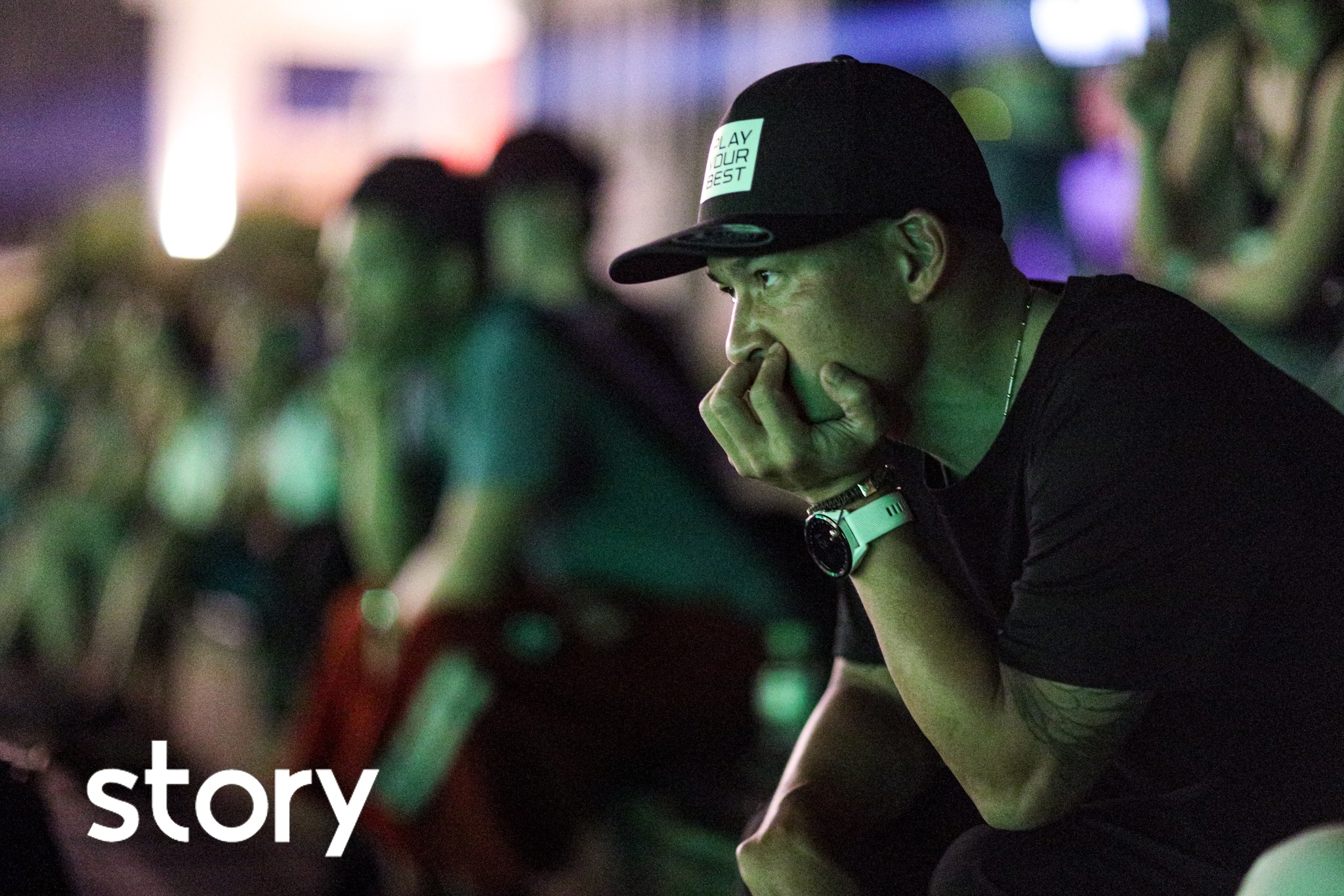 Mot ngay tong duyet show dien trieu USD cua dao dien Viet Tu hinh anh