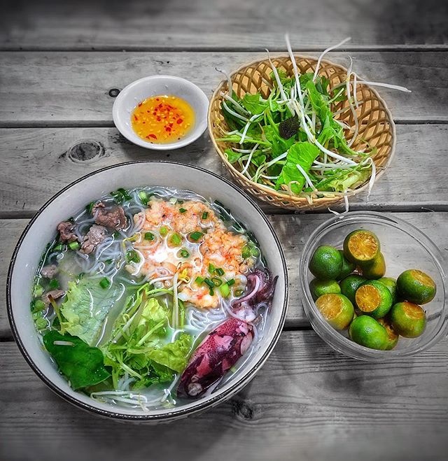 Vingroup,  Grand World anh 1