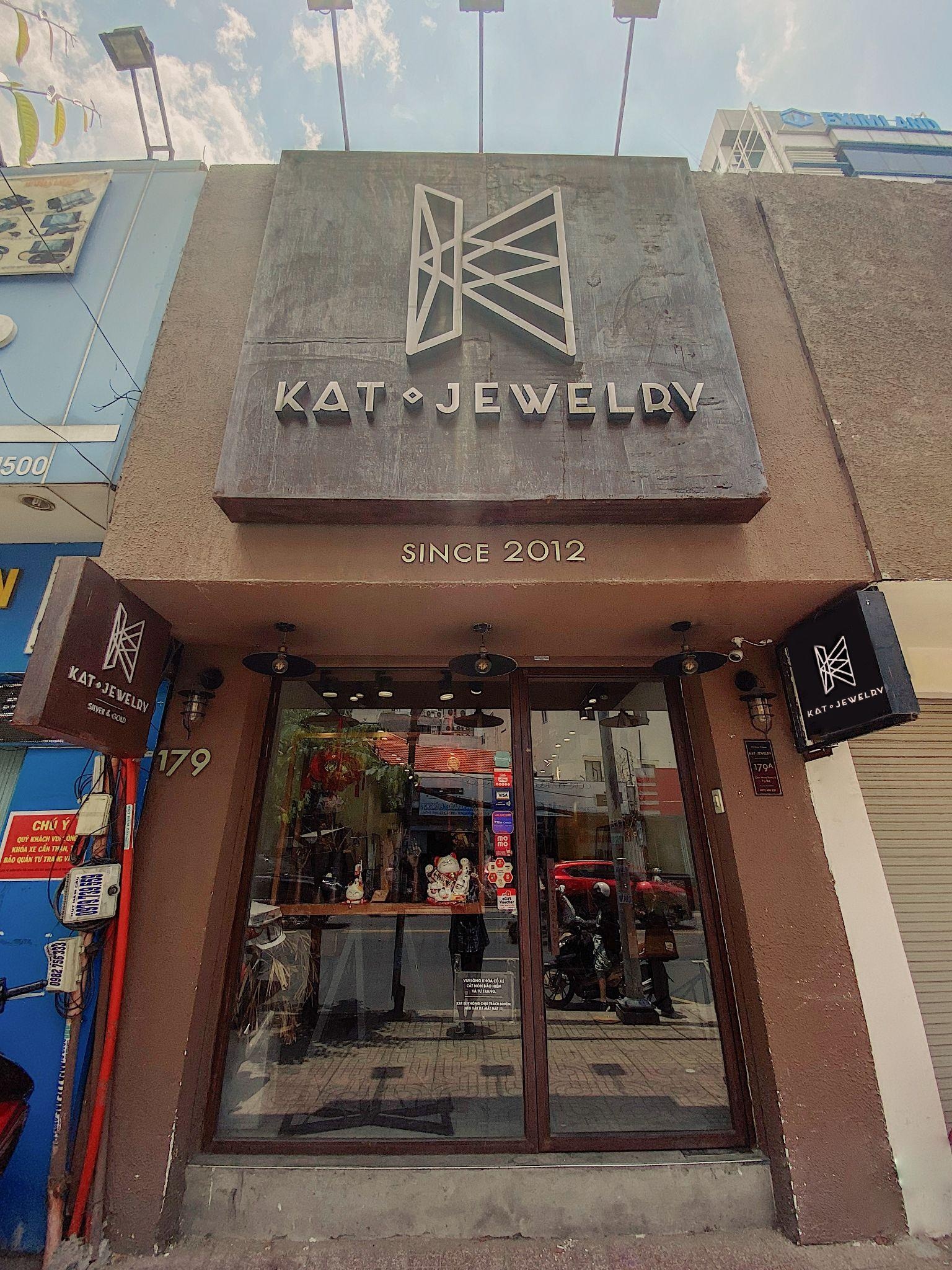 phu kien ca tinh,  cua hang trang suc anh 2