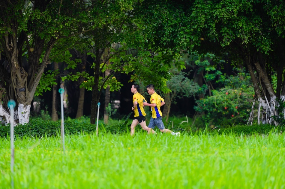 Duong chay xanh cho nguoi yeu thien nhien o Ecopark hinh anh