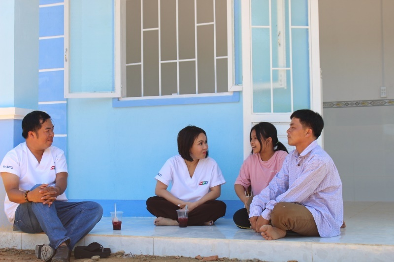 Niem vui nhan nha moi cua gia dinh ngheo tai Dong Nai hinh anh