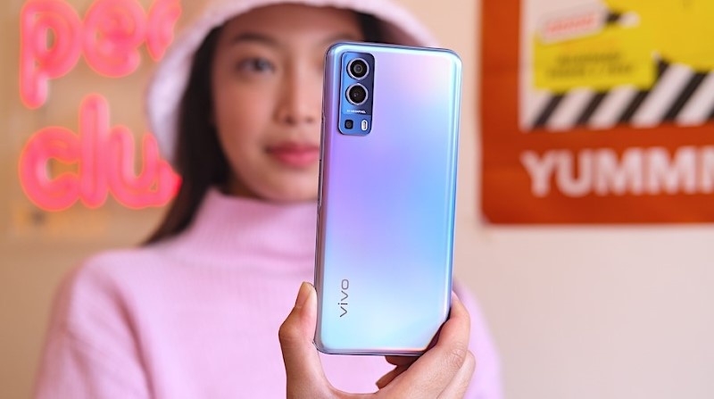TGDD mo ban vivo Y72 5G - nhieu trang bi cao cap, gia tam trung hinh anh