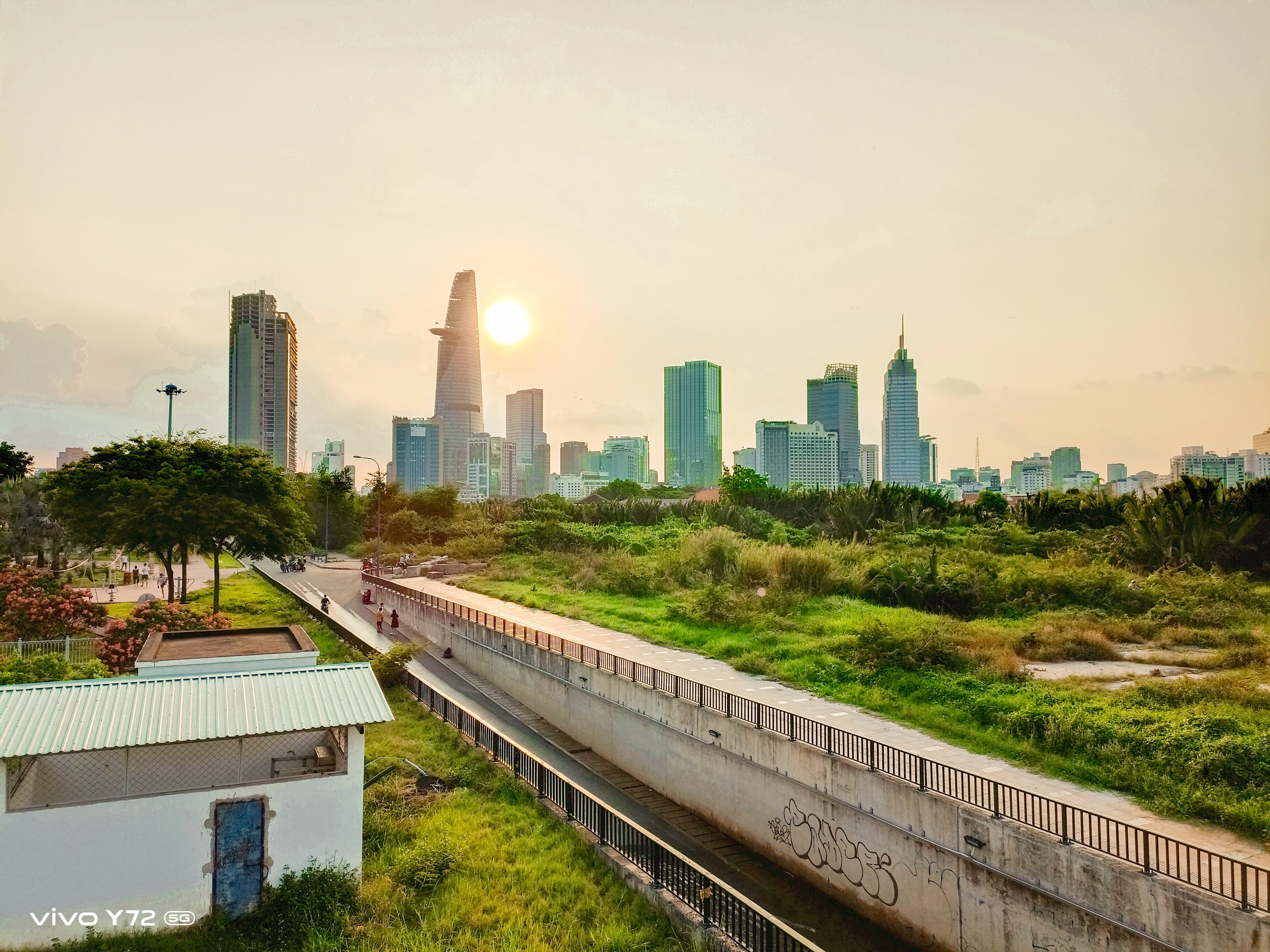 vivo Y72 5G,  smartphone chup anh dep anh 12