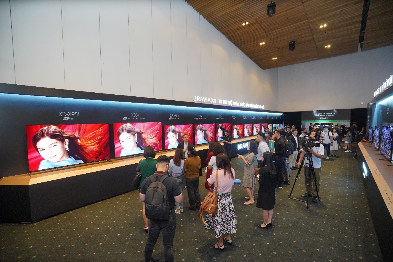 TV BRAVIA XR anh 1