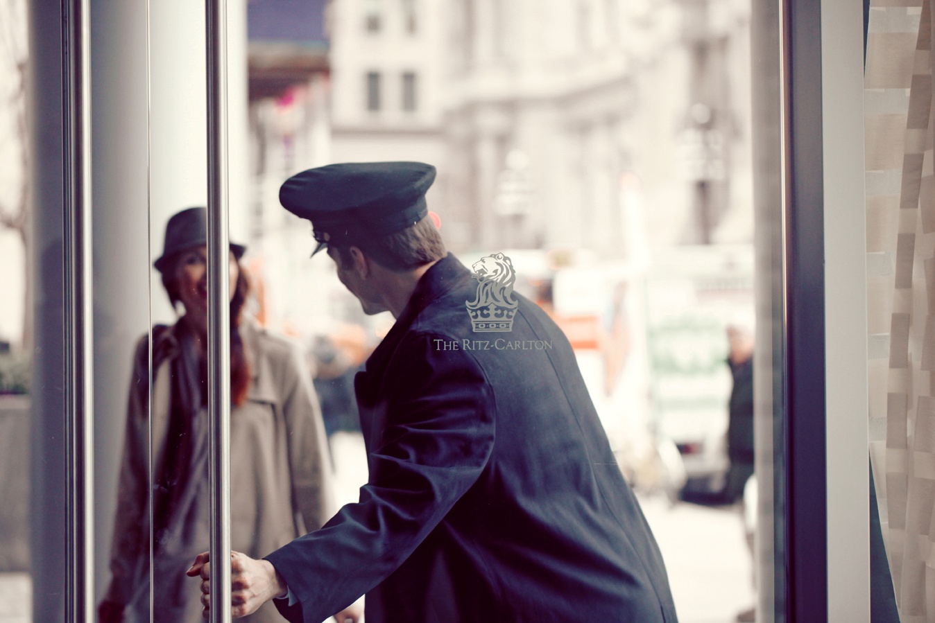 bat dong san hang hieu anh 2