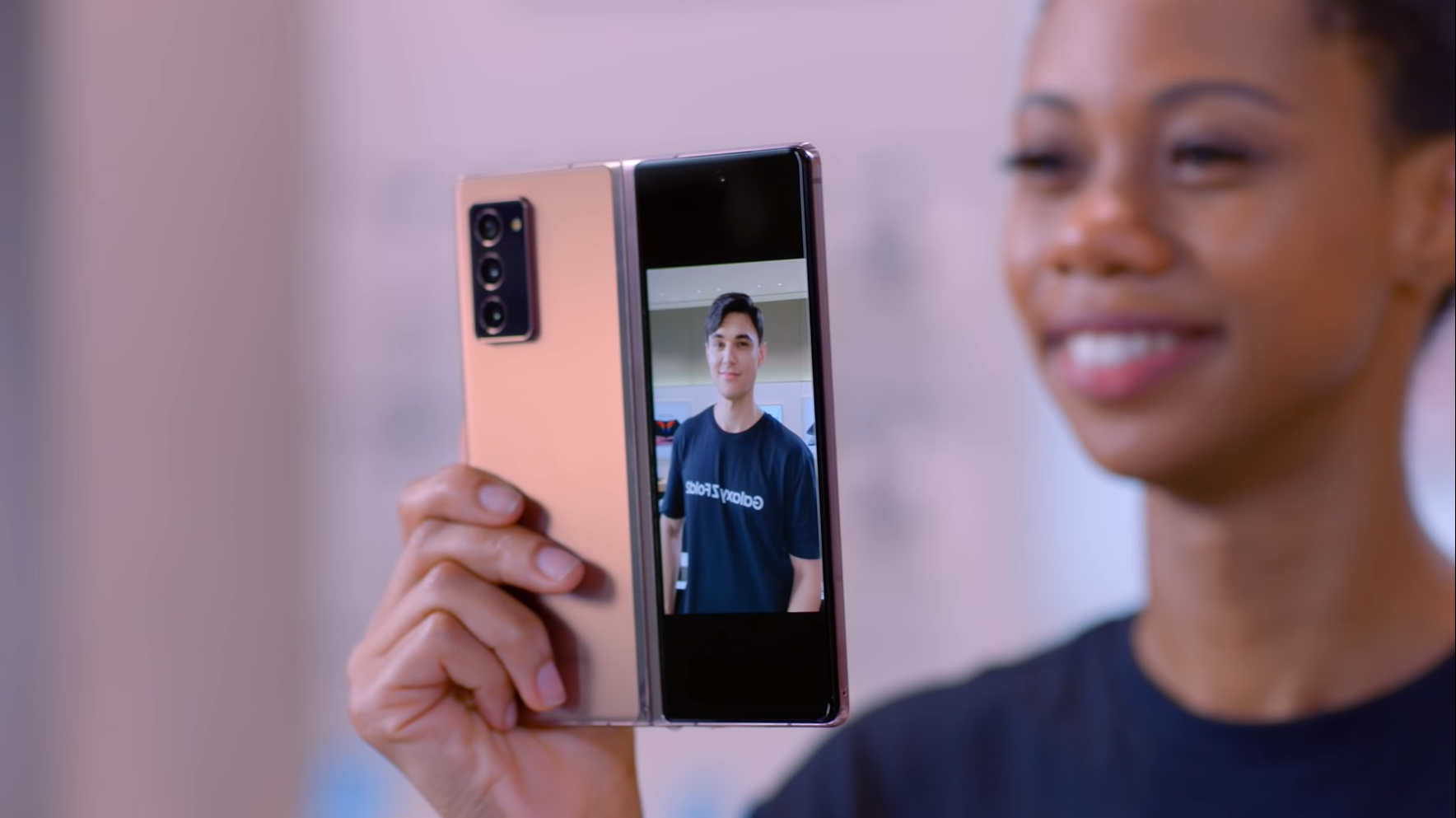 Galaxy Z Fold 2 anh 3