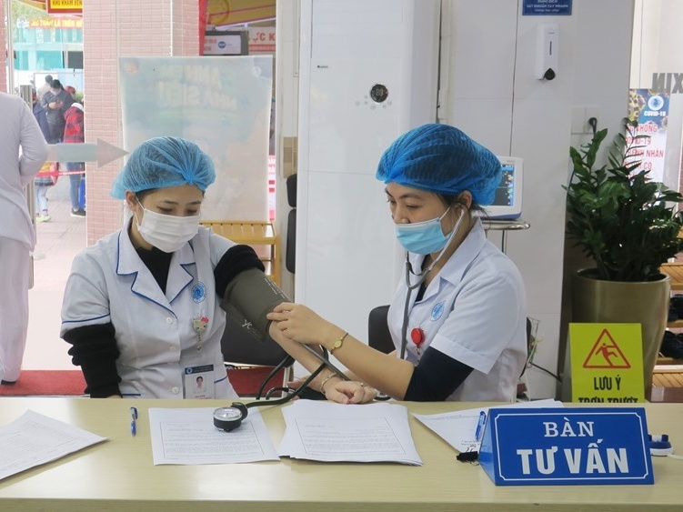 Bo Y te va cac tinh thanh nang cao bien phap phong chong dich dip le hinh anh