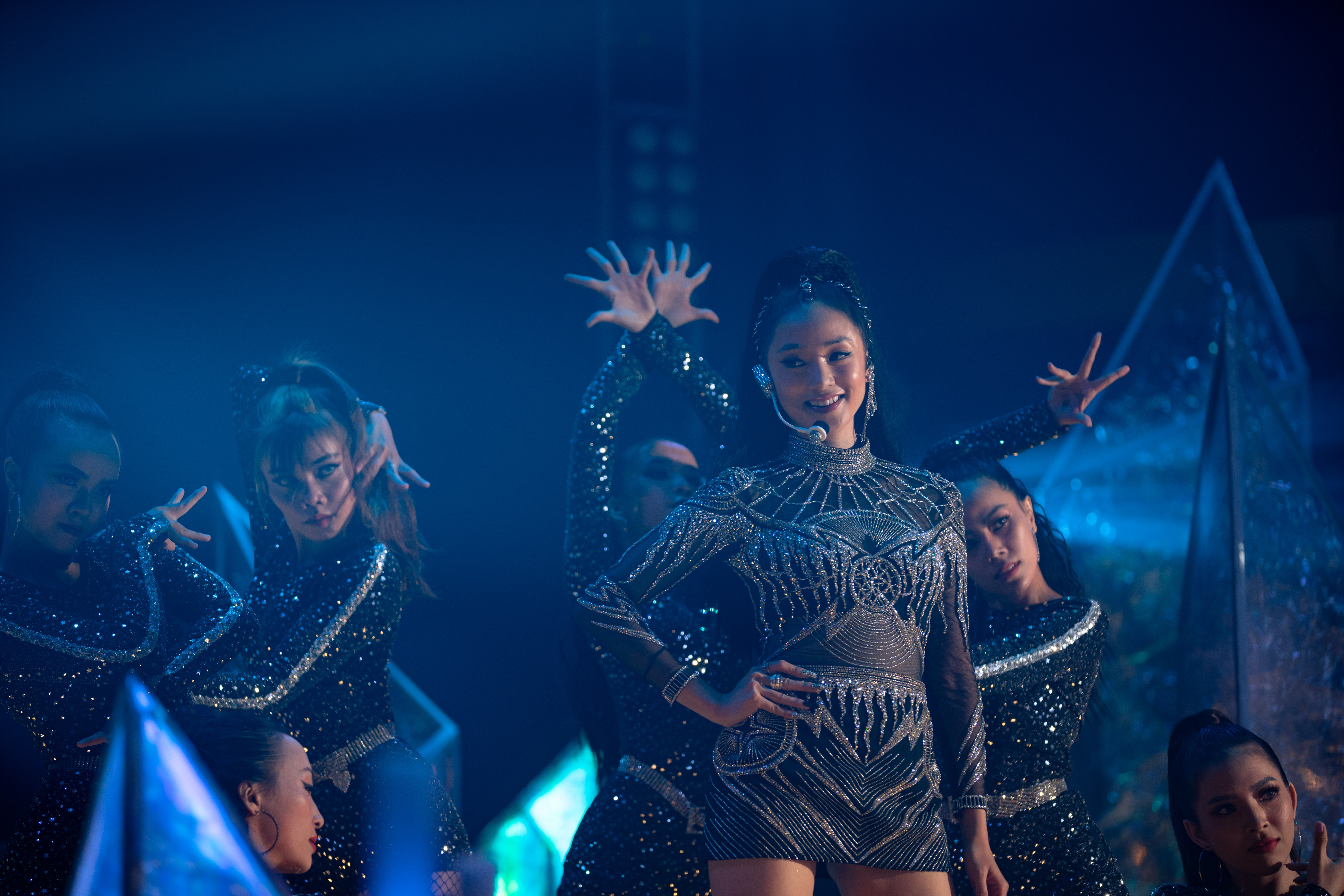 review Thien than ho menh anh 4