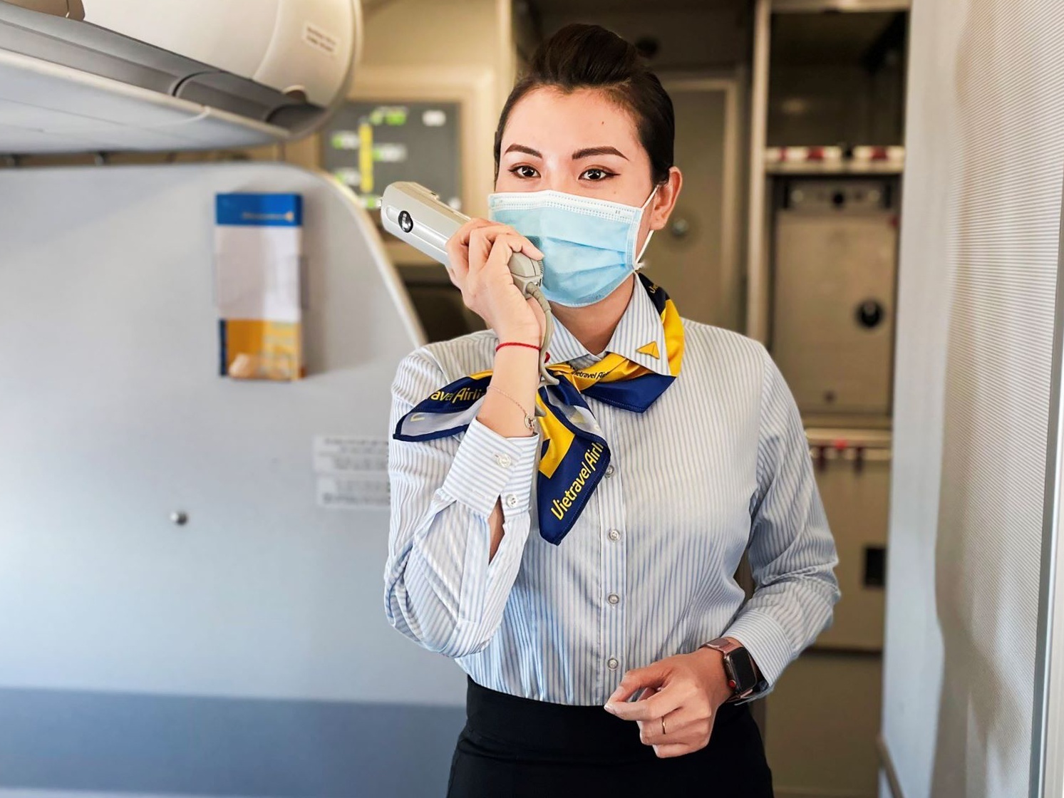 Trai nghiem moi cung huong dan vien tren tau bay Vietravel Airlines hinh anh