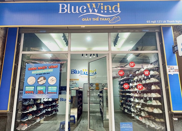 Chon giay the thao nang dong tai Bluewind hinh anh