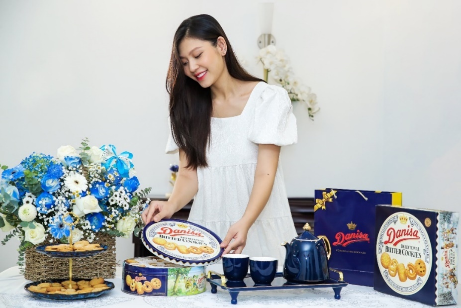 Chung Huyen Thanh tri an ngay cua me bang mon qua dac biet hinh anh