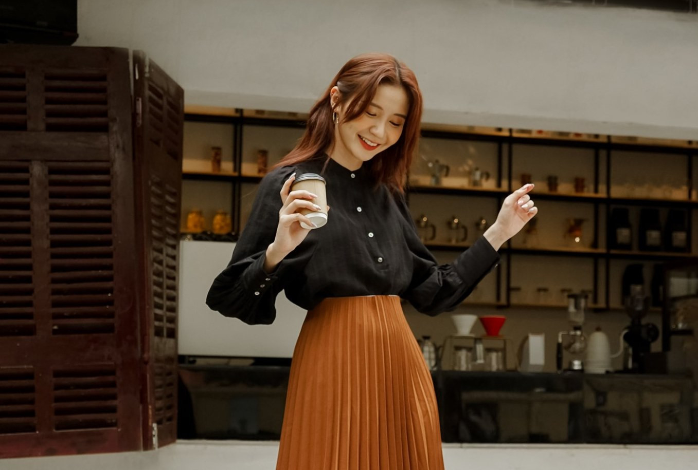 Tu tin mac dep cung thoi trang Lyori hinh anh