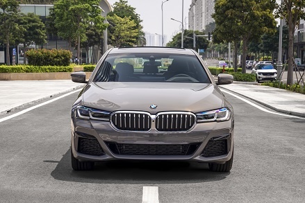 BMW 5 Series 2021 anh 3